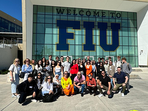 photo of students in Miami at the FIU